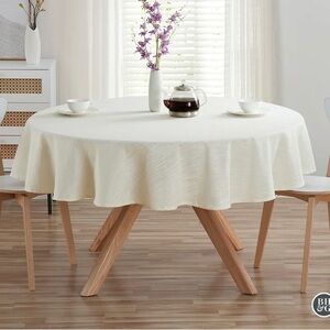 Better Homes & Gardens round tablecloth